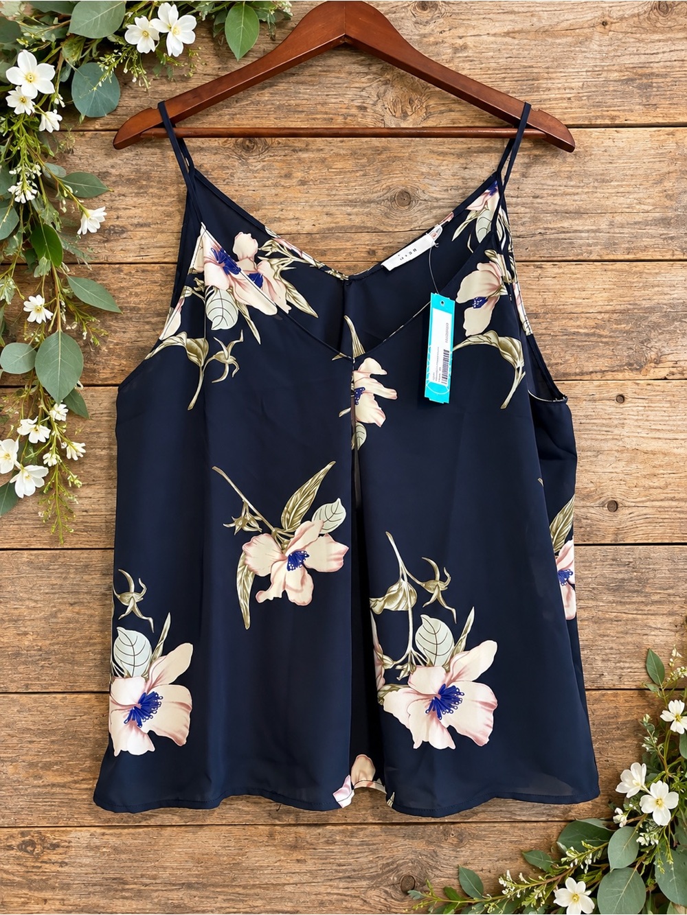 NWT LUSH XL Navy Floral V-Neck Cami Tank Top Stitch Fix